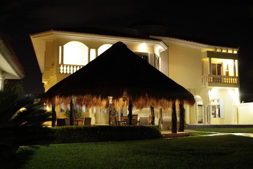 Casa Margarita Hotel Boutique Cancun Exterior photo