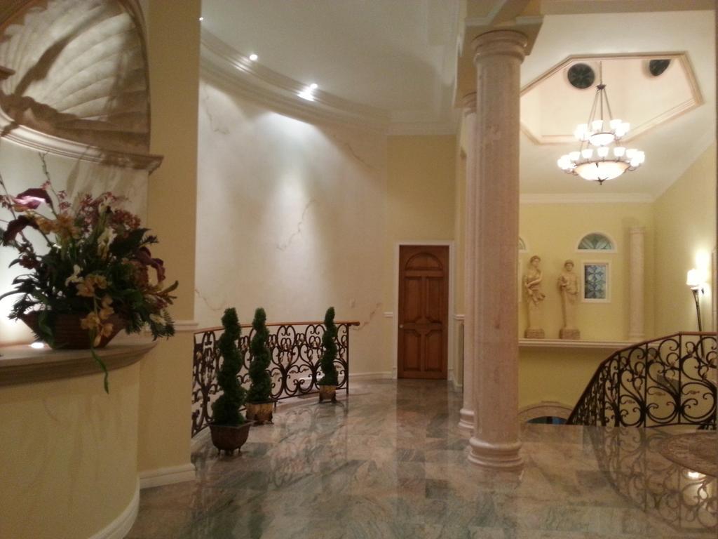 Casa Margarita Hotel Boutique Cancun Exterior photo